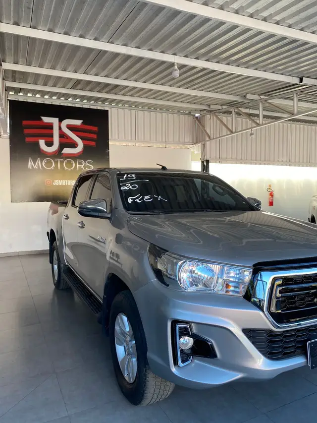 Carro Toyota Hilux Cabine Dupla 2020 Hilux 2.7 SRV CD 4x2 (Flex) (Aut)
