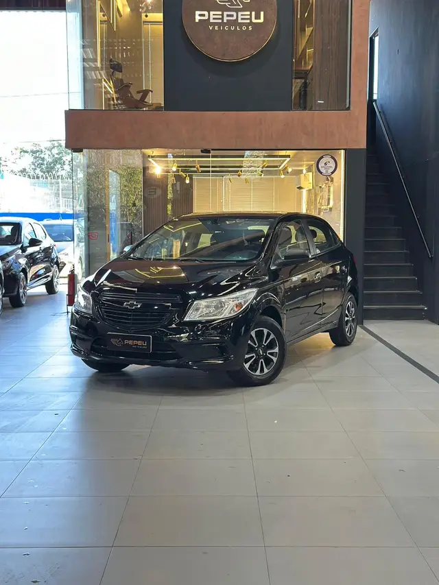 Carro Chevrolet Onix 2015 1.0 LT SPE/4