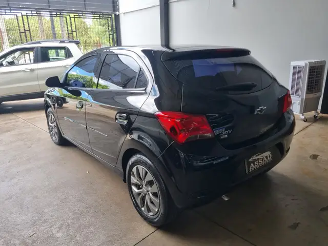 Carro Chevrolet Joy 2021 1.0 8V Black Edition (Flex)