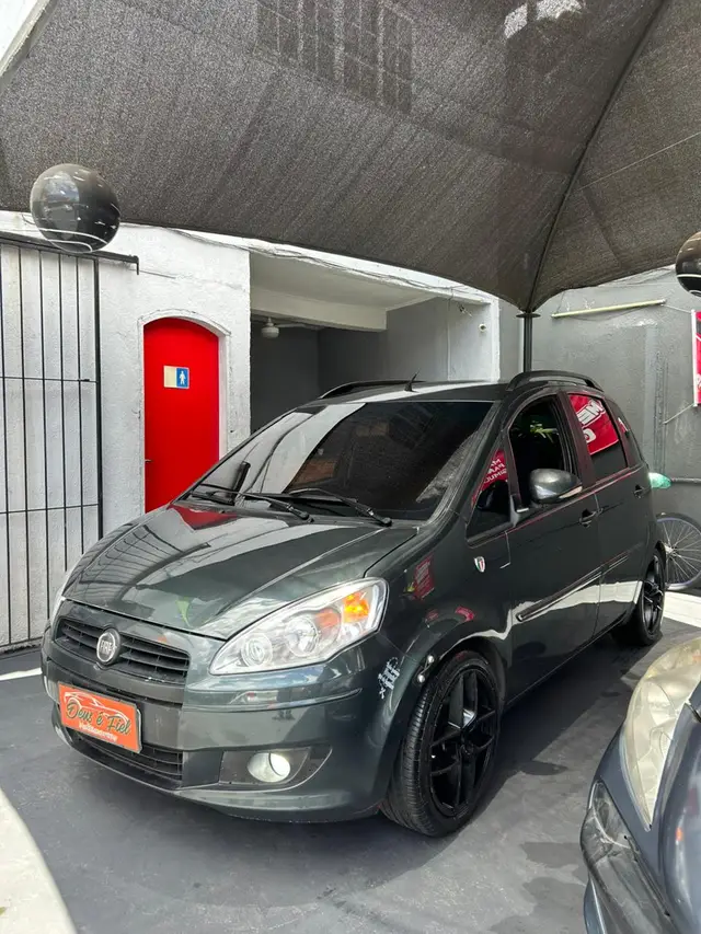 Carro Fiat Idea 2014 Attractive 1.4 8V (Flex)