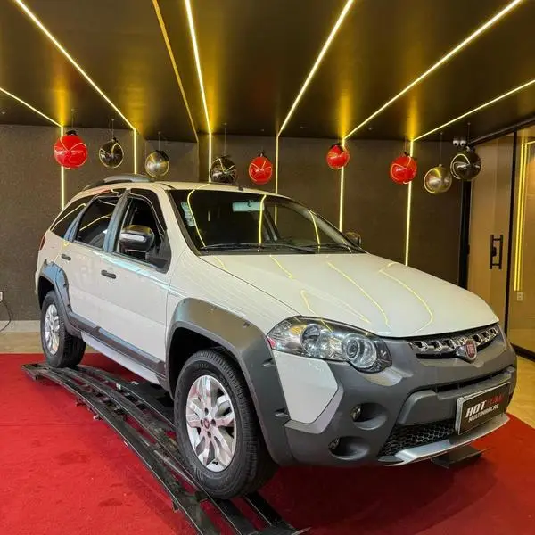 Carro Fiat Palio Weekend 2014 Adventure Locker 1.8 8V Dualogic (Flex)