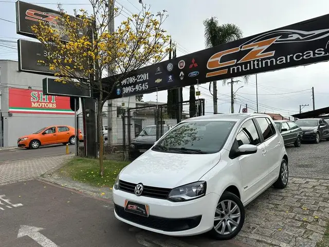 Carro Volkswagen Fox 2013 1.0 TEC (Flex) 2p