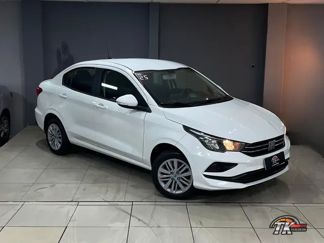 Carro Fiat Cronos 2025 Drive 1.0