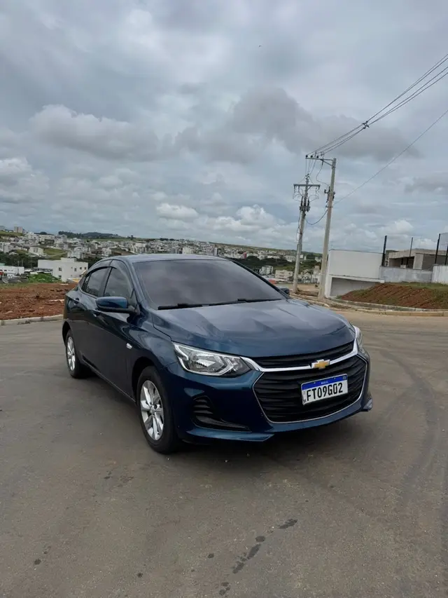 Carro Chevrolet Onix Plus 2022 1.0 LT (Flex)