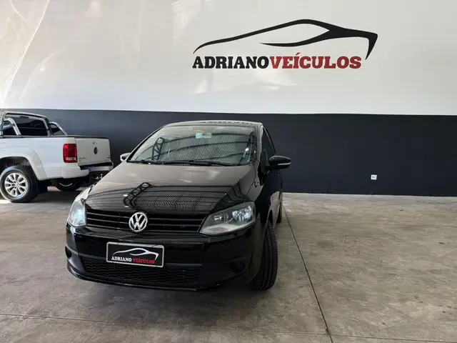 Carro Volkswagen Fox 2014 1.0 TEC (Flex) 4p
