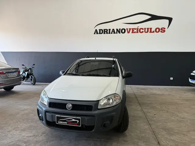 Carro Fiat Strada 2014 Working 1.4 (Flex)