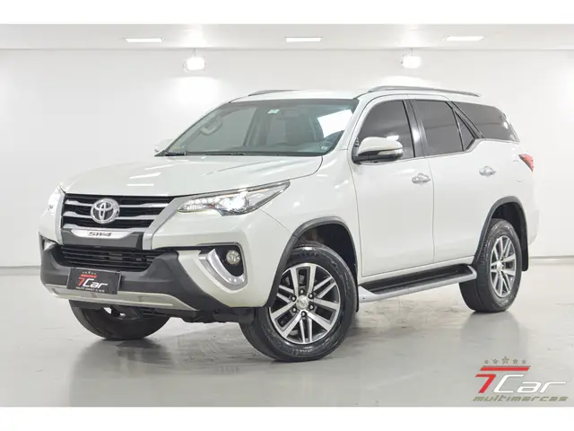 Carro Toyota SW4 2017 2.8 TDI SRX 7L 4x4 (Aut)