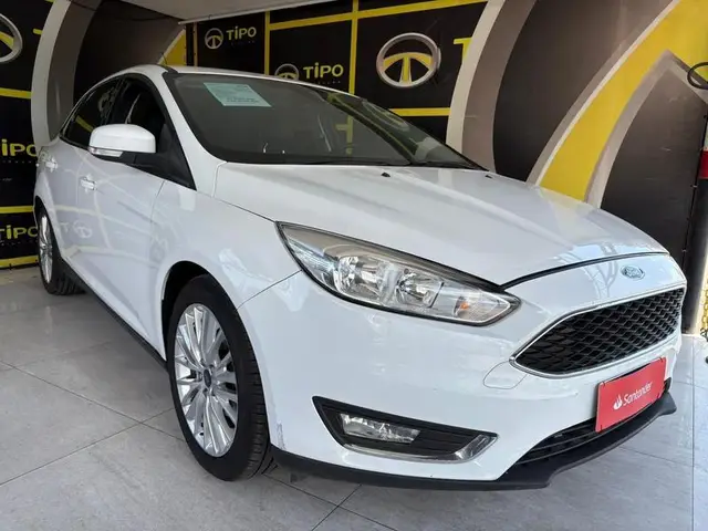 Carro Ford Focus Sedan 2016 SE 2.0 PowerShift