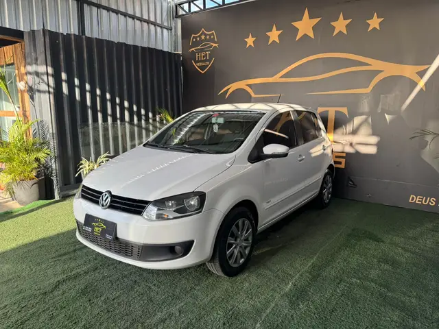 Carro Volkswagen Fox 2013 1.0 VHT (Flex) 4p