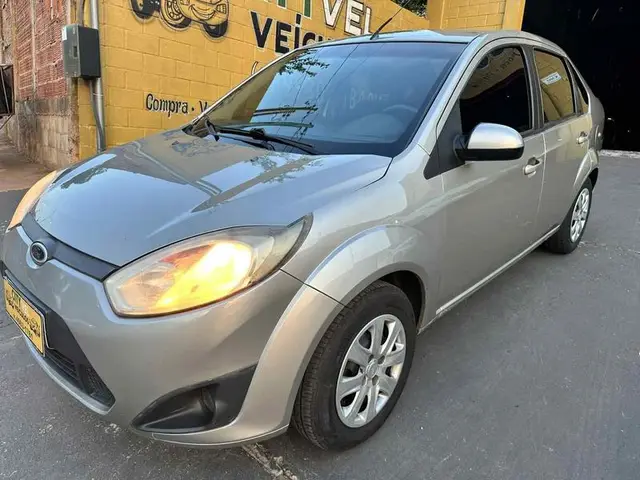 Carro Ford Fiesta Sedan 2011 1.6 (Flex)