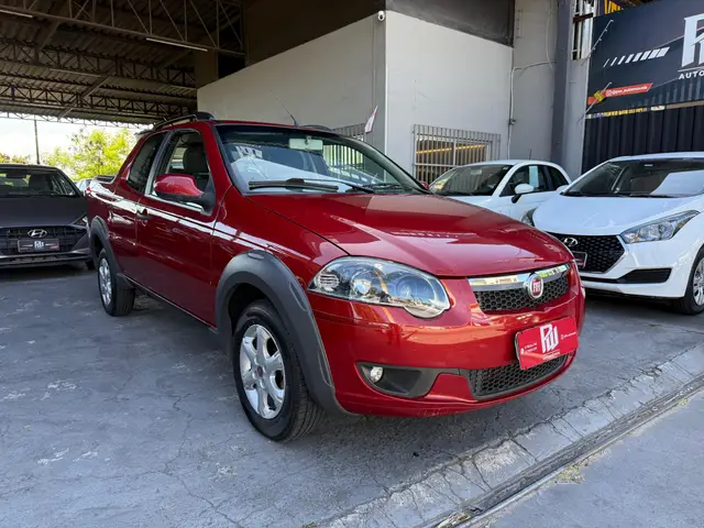 Carro Fiat Strada 2014 Trekking 1.6 16V (Flex) (Cabine Dupla)
