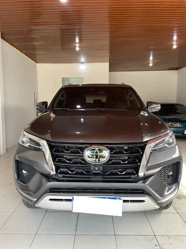 Carro Toyota SW4 2024 SRX 2.8 Turbodiesel 4x4 (Aut.) (7 Lugares)