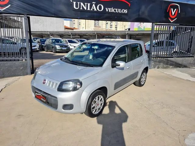 Carro Fiat Uno 2016 Vivace 1.0 8V (Flex) 4p