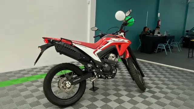 Moto Honda XR 300L 2025 Tornado