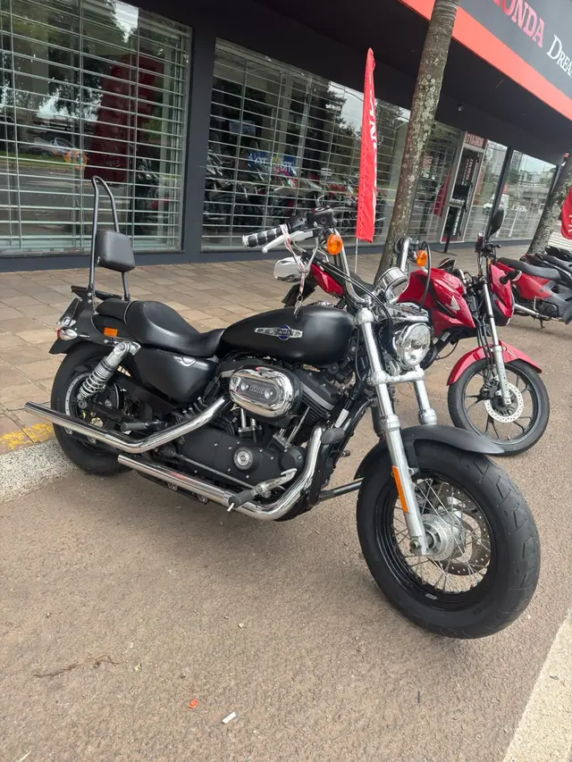 Moto Harley-Davidson Sportster 1200 2017 Custom CB