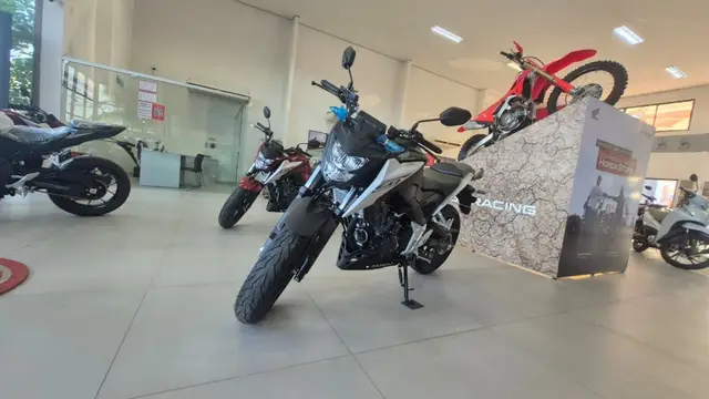 Moto Honda CB 300F Twister 2026 CBS