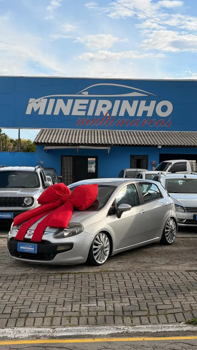 Carro Fiat Punto 2013 Attractive 1.4 (Flex)