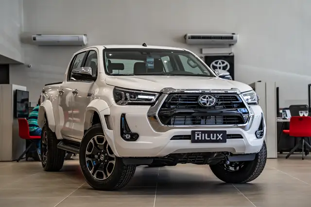 Carro Toyota Hilux Cabine Dupla 2026 SRX Plus AT 4x4 2.8 Diesel