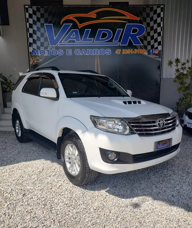 Carro Toyota SW4 2015 Hilux  3.0 TDI 4x4 SRV 5L