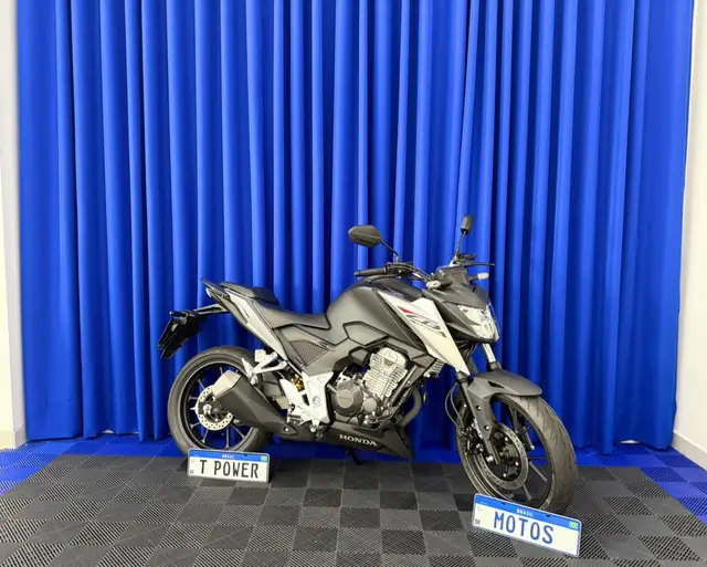 Moto Honda CB 300F Twister 2026 CBS