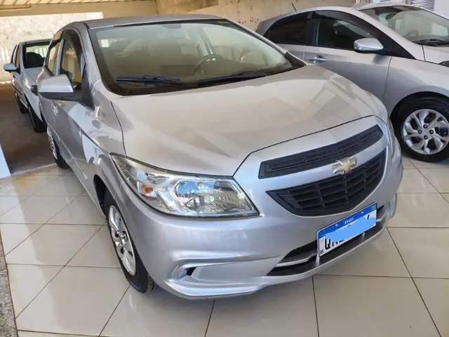 Carro Chevrolet Onix 2018 1.0 Joy SPE/4