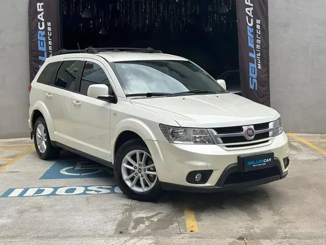 Carro Fiat Freemont 2014 2.4 16V Emotion (Aut)