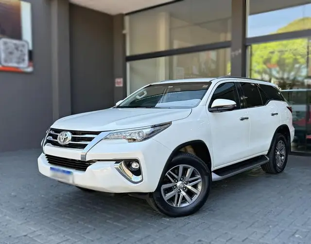 Carro Toyota SW4 2018 2.8 TDI SRX 7L 4x4 (Aut)