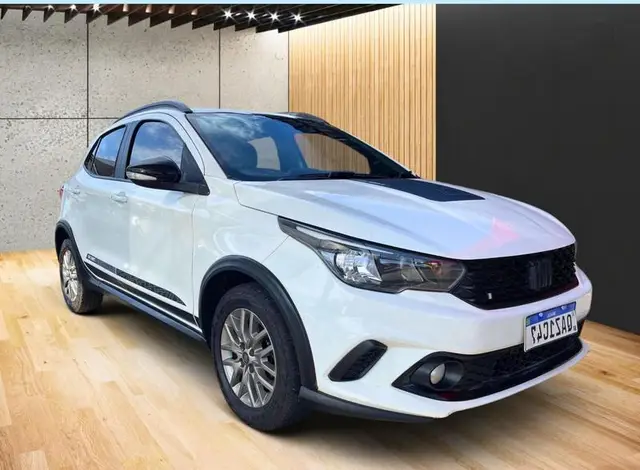 Carro Fiat Argo 2021 Trekking 1.8 (Aut) (Flex)