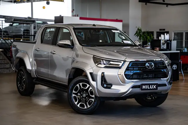 Carro Toyota Hilux Cabine Dupla 2026 SRX Plus AT 4x4 2.8 Diesel