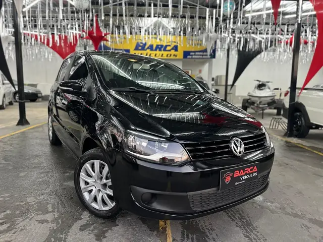 Carro Volkswagen Fox 2014 1.0 TEC (Flex) 4p