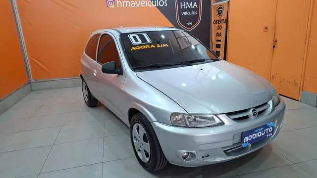 Carro Chevrolet Celta 2001 1.0