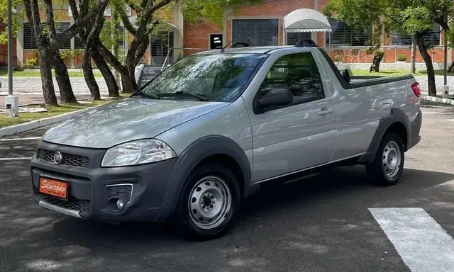 Carro Fiat Strada 2017 Adv. Ext./ Ext.1.8 LOCKER Flex CE