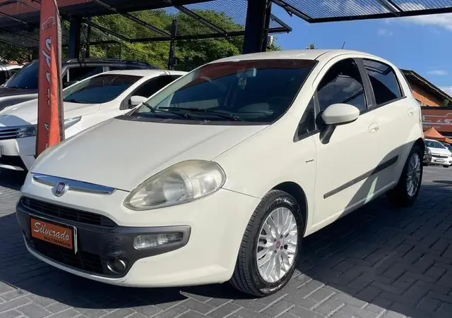 Carro Fiat Punto 2013 Essence 1.6 16V (Flex)