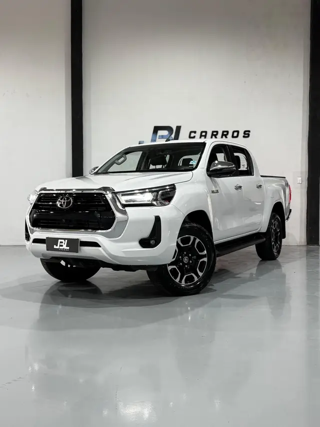 Carro Toyota Hilux Cabine Dupla 2025 SRX 4x4 2.8 Diesel