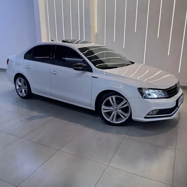 Carro Volkswagen Jetta 2015 2.0 Comfortline Tiptronic (Flex)