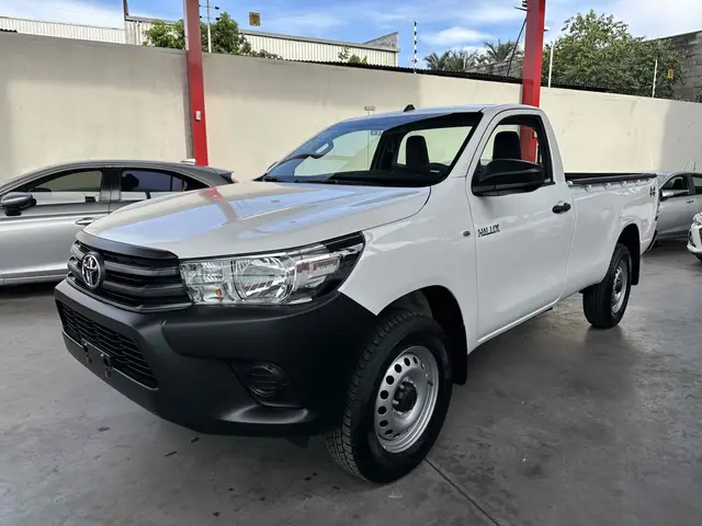 Carro Toyota Hilux Cabine Simples 2026 2.8 TDI 4x4 AT