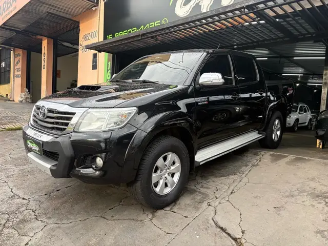 Carro Toyota Hilux Cabine Dupla 2014 Hilux 3.0 TDI 4x4 CD SRV (Aut)