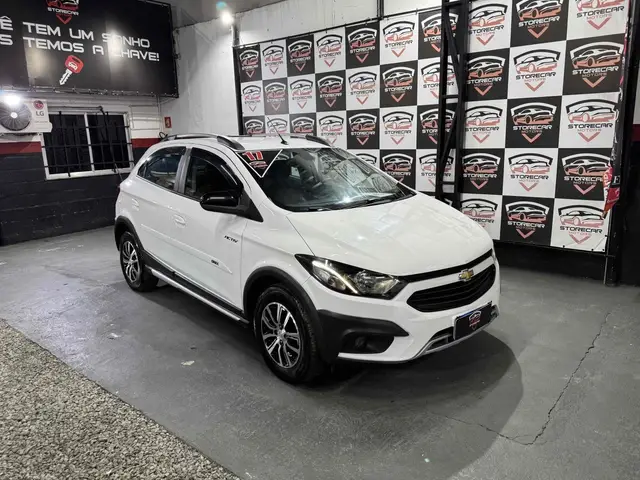 Carro Chevrolet Onix 2017 1.4 Activ SPE/4 (Aut)
