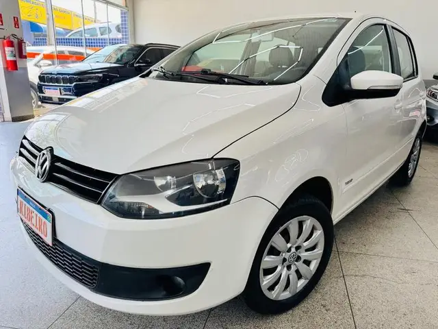 Carro Volkswagen Fox 2014 1.6 VHT (Flex)