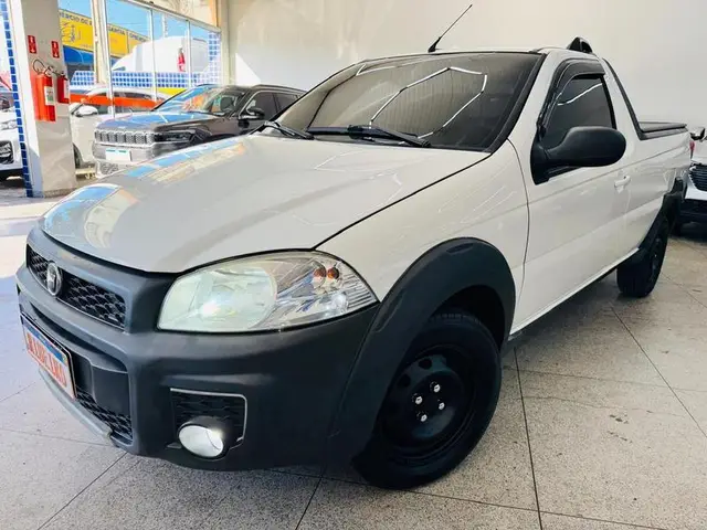 Carro Fiat Strada 2017 Hard Working 1.4 (Flex) (Cabine Simples)