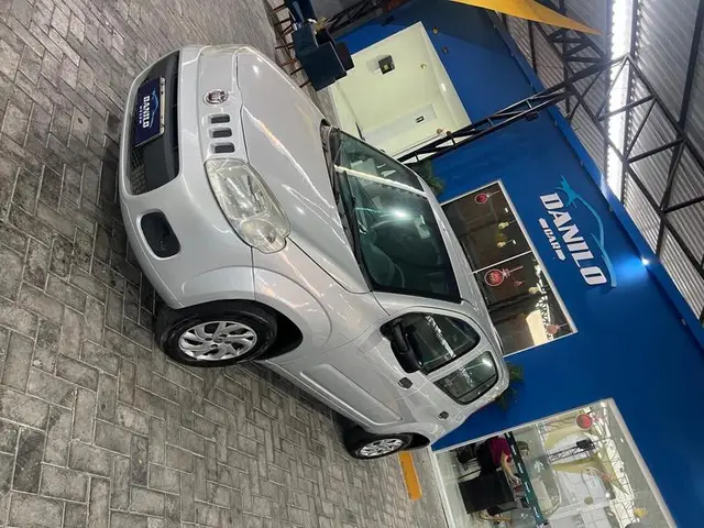 Carro Fiat Uno 2014 Vivace 1.0 8V (Flex) 2p