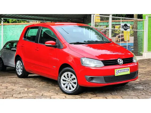 Carro Volkswagen Fox 2013 1.0 VHT (Flex) 4p