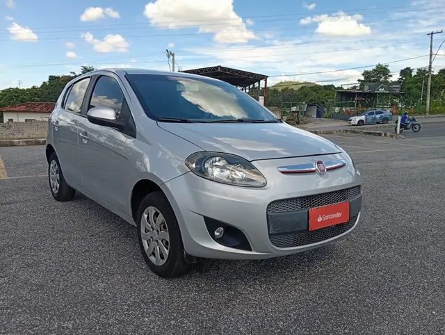 Carro Fiat Palio 2013 Attractive 1.4 8V (Flex)