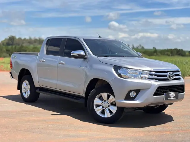 Carro Toyota Hilux Cabine Dupla 2017 Hilux 2.7 SRV CD 4x4 (Flex) (Aut)