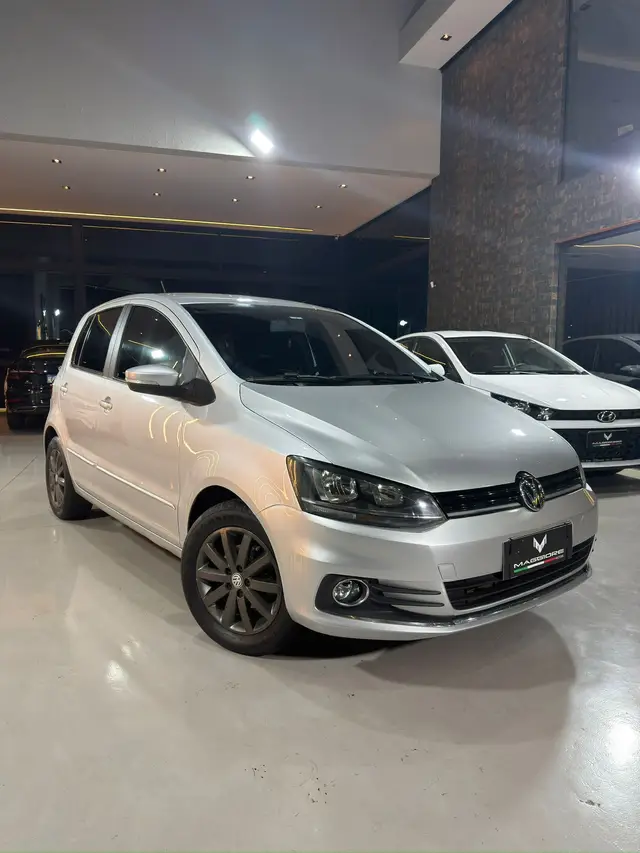 Carro Volkswagen Fox 2015 Trendline 1.6 MSI (Flex)