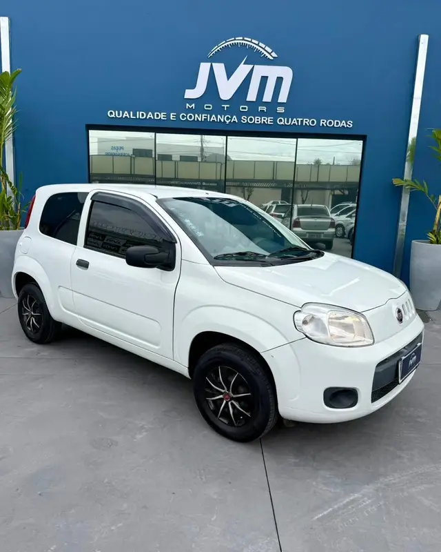 Carro Fiat Uno 2015 Vivace 1.0 8V (Flex) 2p