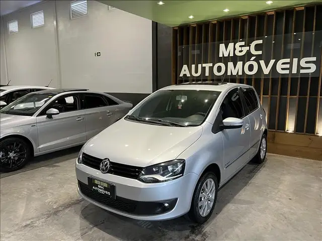 Carro Volkswagen Fox 2014 1.6 VHT Highline I-Motion (Aut) (Flex)