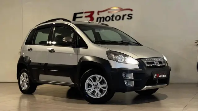 Carro Fiat Idea 2011 Adventure 1.8 16V E.TorQ (Flex)