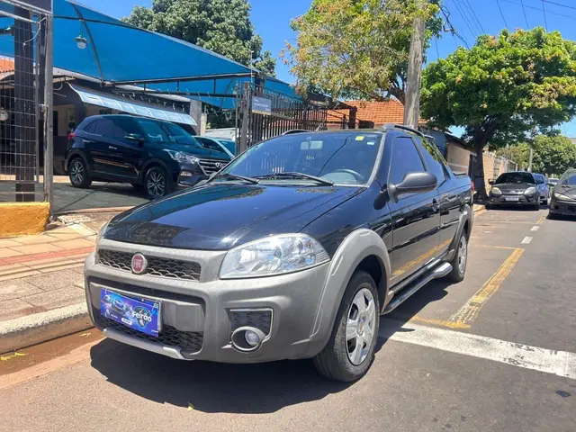 Carro Fiat Strada 2017 Hard Working 1.4 (Flex) (Cabine Dupla)