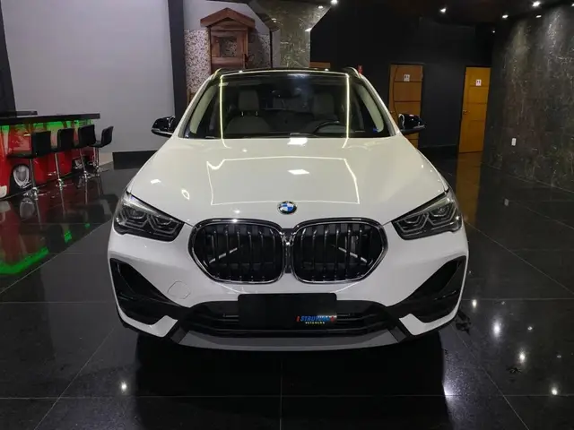 Carro BMW X1 2021 sDrive20i 2.0 Turbo (Aut.)
